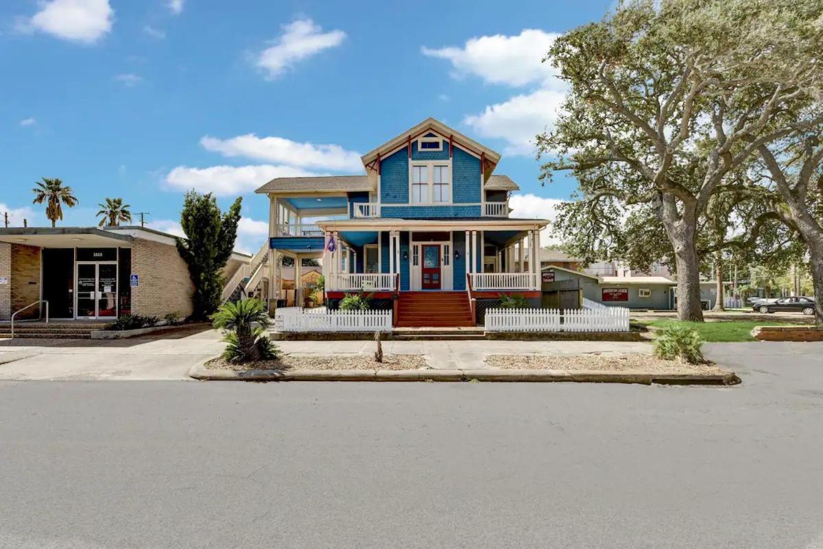 Hidden Gem By & Pier Blue Holiday home Galveston